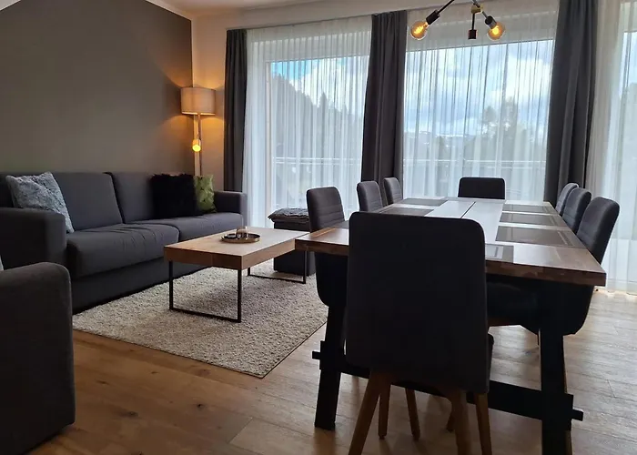 In Oesterreich Nahe Gondel & Domek alpejski